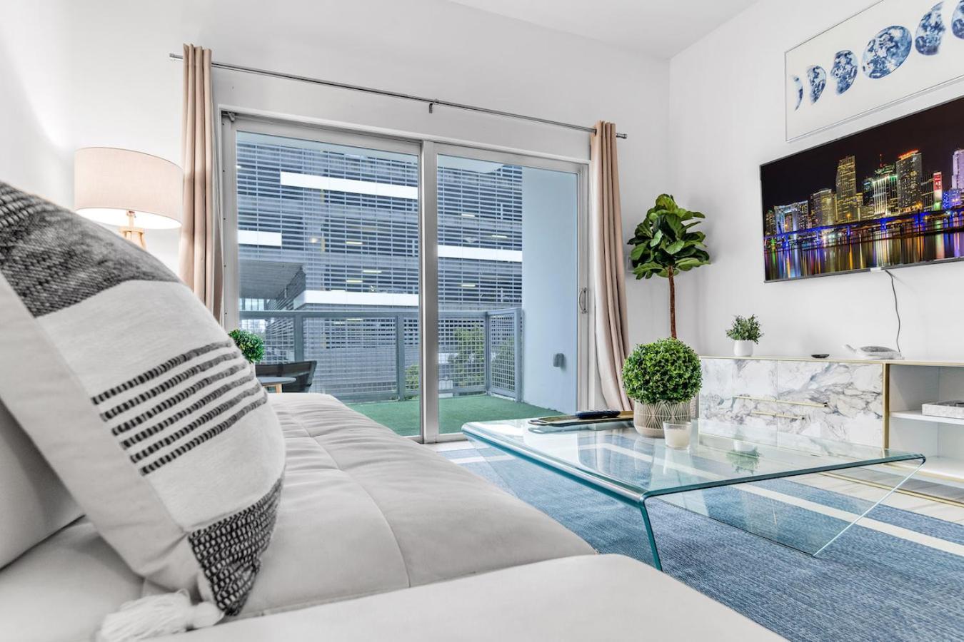 Lovely Unit Mins From Wynwood With Free Parking マイアミ エクステリア 写真