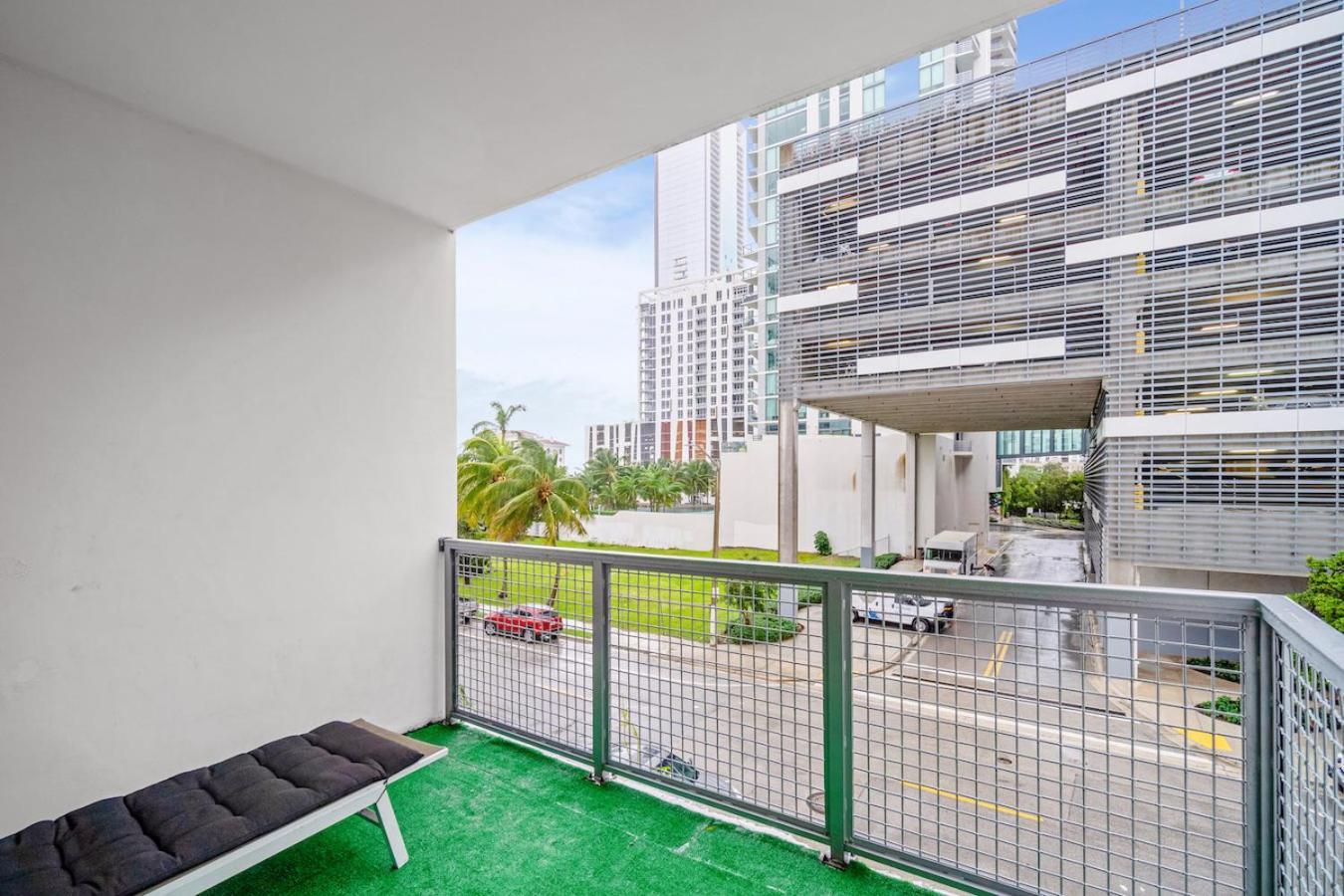 Lovely Unit Mins From Wynwood With Free Parking マイアミ エクステリア 写真