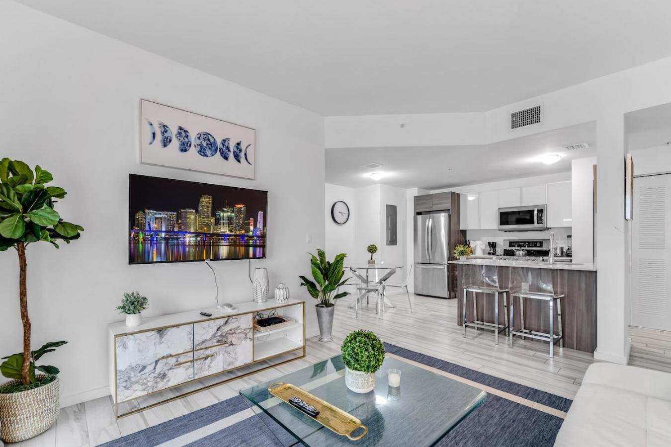 Lovely Unit Mins From Wynwood With Free Parking マイアミ エクステリア 写真